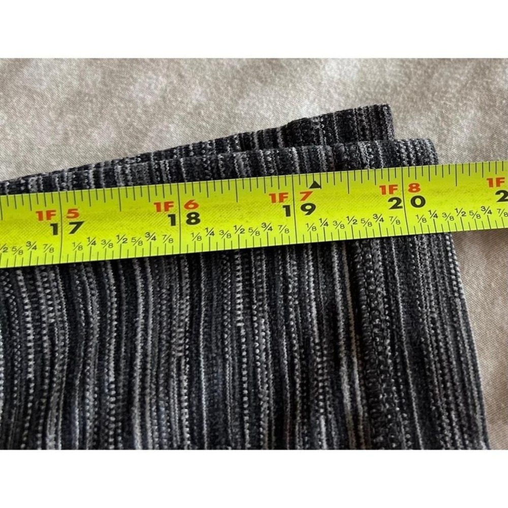 Lululemon Gather & Crow Cropped Legging Size 4 - Picture 6 of 6
